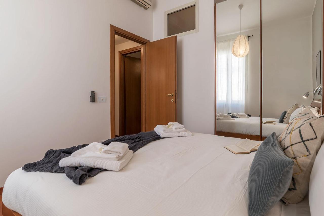 Lively Roma Trastevere Renovated Apartment - FromhometoΡώμη Εξωτερικό φωτογραφία