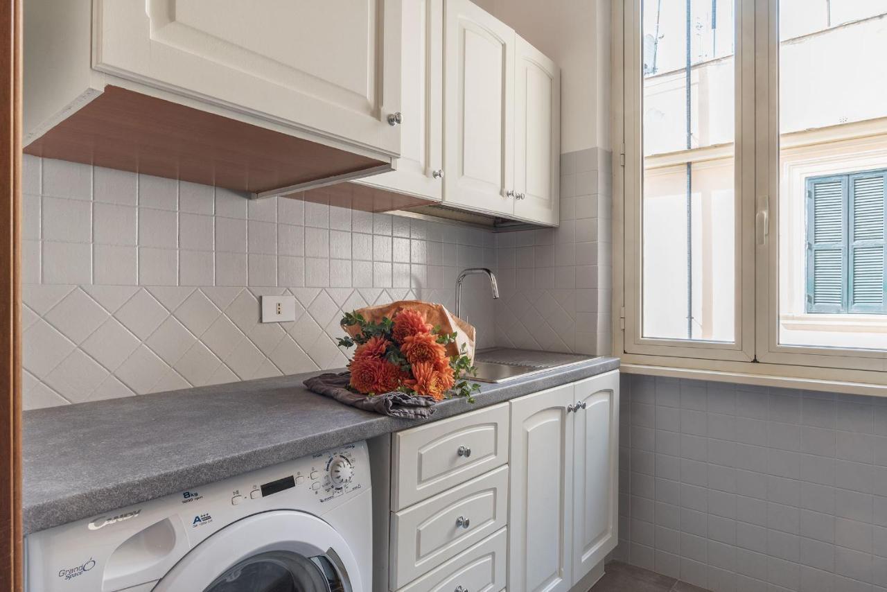 Lively Roma Trastevere Renovated Apartment - FromhometoΡώμη Εξωτερικό φωτογραφία
